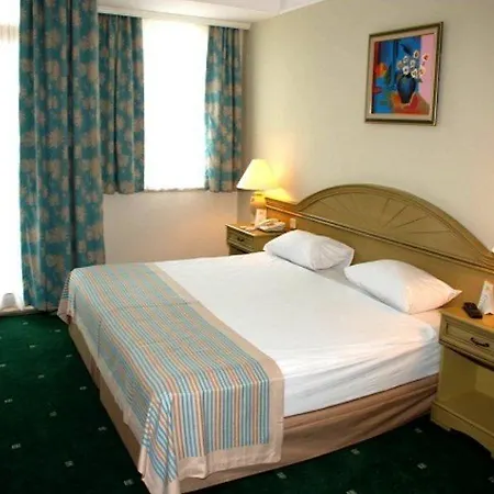 Otel Bella & 5*