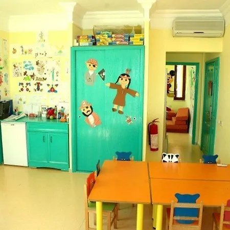 Otel Bella & 5*